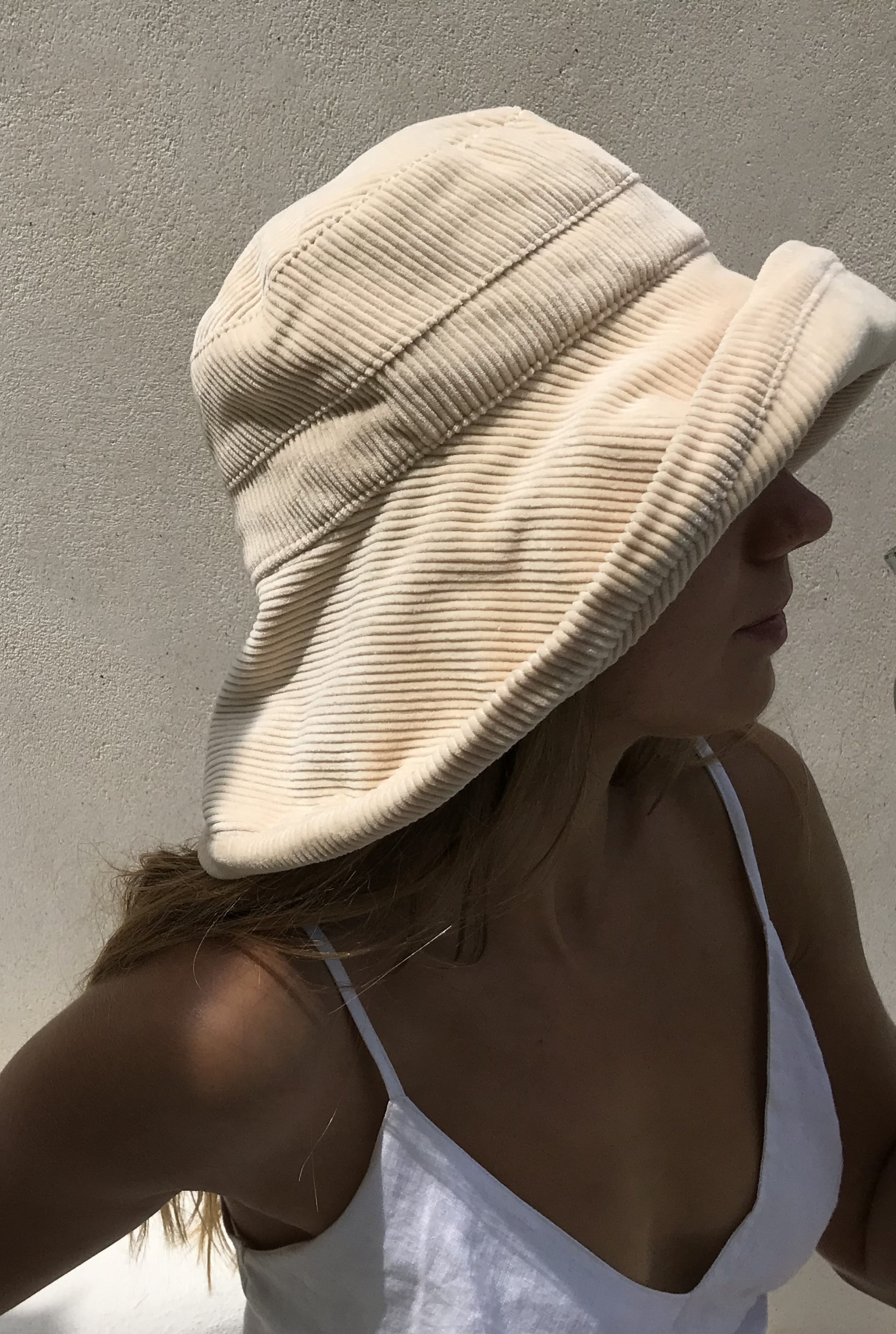 JOANIE HAT | HONEY